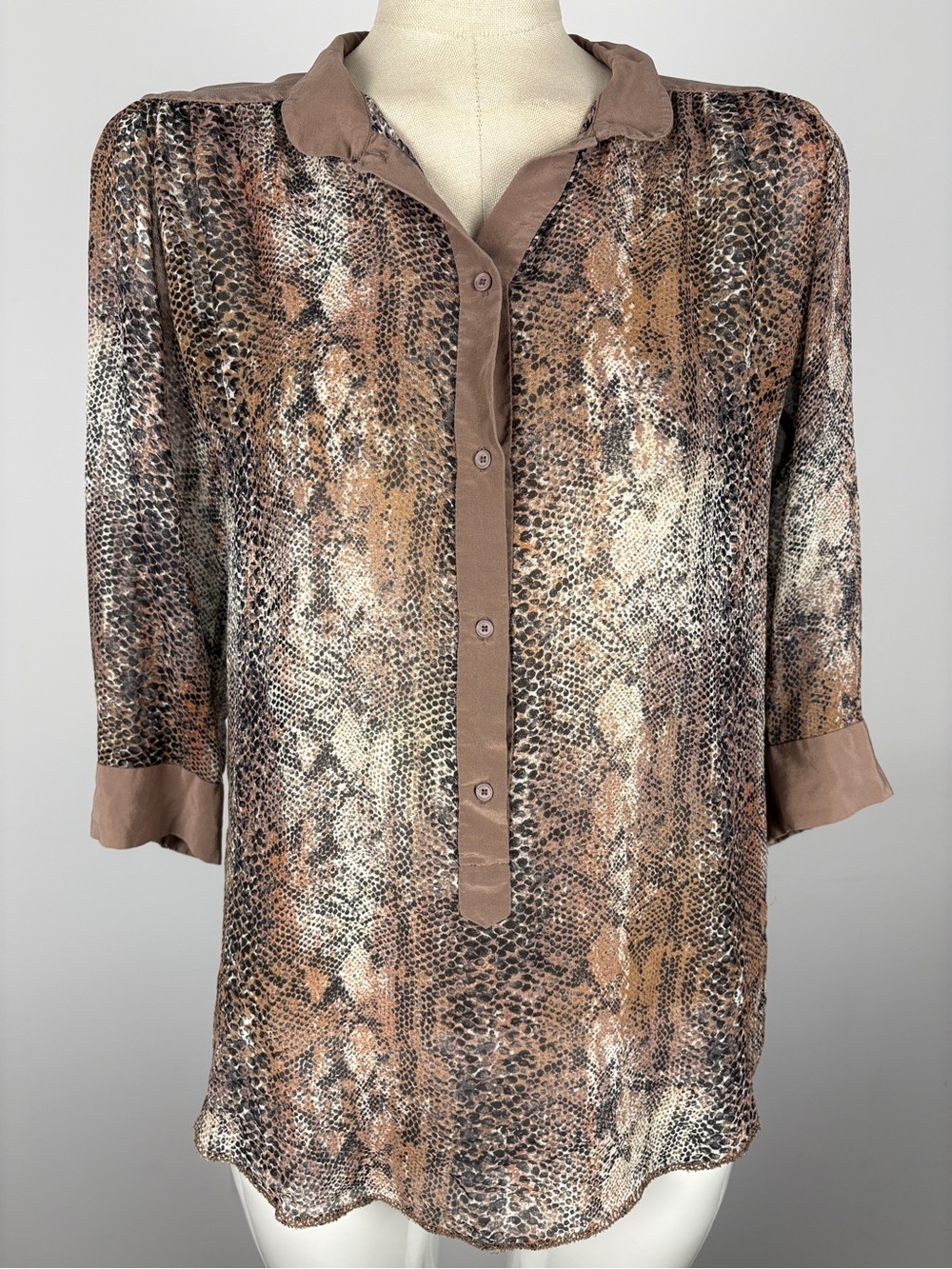 Aritzia Wilfred 100% Silk Sheer Snakeskin Blouse Brown Tan Neutral XS